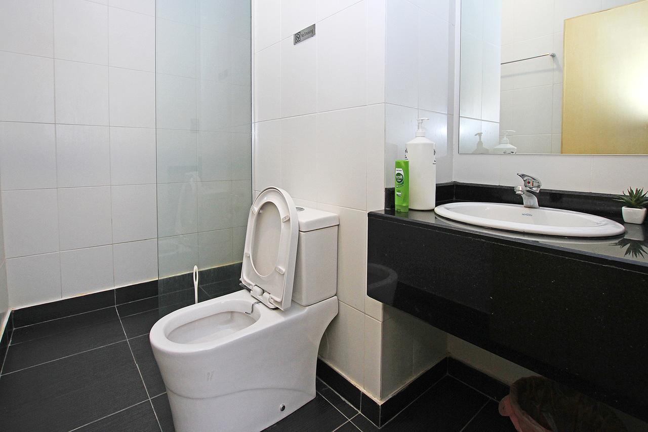 Bernard Holiday Home @ Imperial Suites Kuching Exterior foto